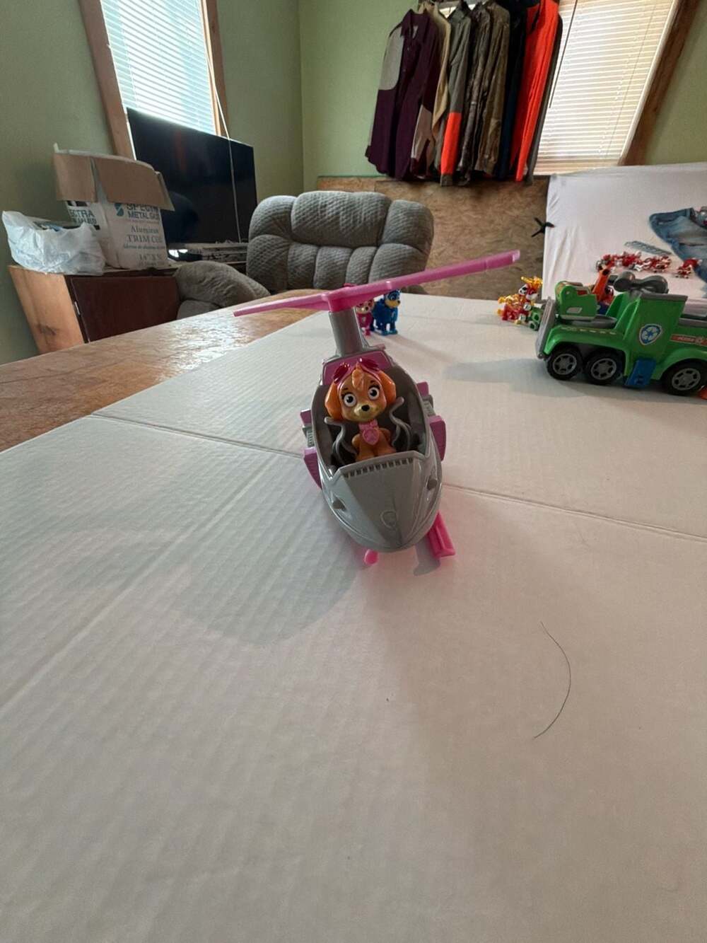 PAW Patrol Skye's Transforming Helicopter Vehicle with Collectible Figure